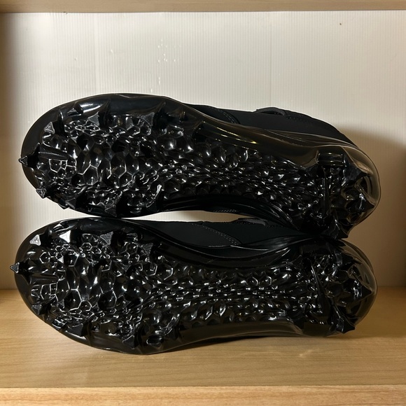 Custom Air Jordan 4 Black Cat Football Cleats - Picture 5 of 6